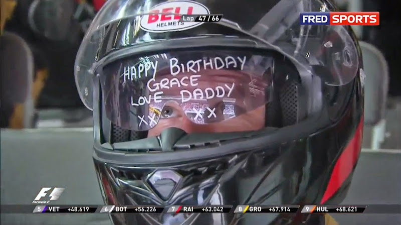 механики поздравляет дочку с днем рождения на Гран-при Испании 2014