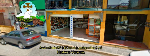 Artesanías Huatusco, Avenida 2 Oriente 345 Local 3, Huatusco, 94100 Huatusco, Ver., México, Tienda de recuerdos | VER