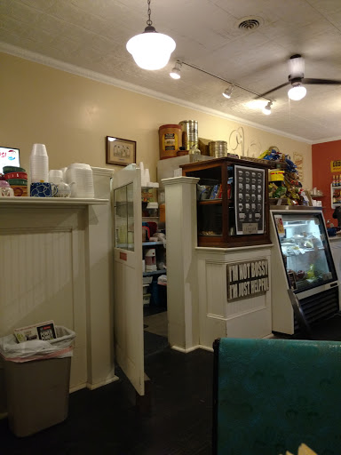 Dessert Shop «Downtown Perk & Desserts Oasis», reviews and photos, 145 W Main St, Ashland, OH 44805, USA