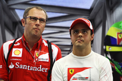 Стефано Доменикали и Фелипе Масса в боксах Ferrari на Гран-при Сингапура 2011