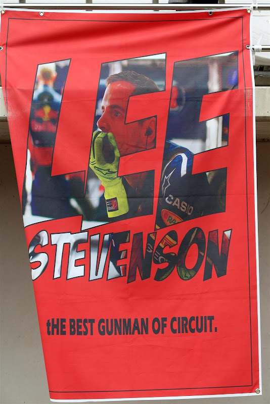 баннер болельщиков Ли Стивенсона на Гран-при Кореи 2012
