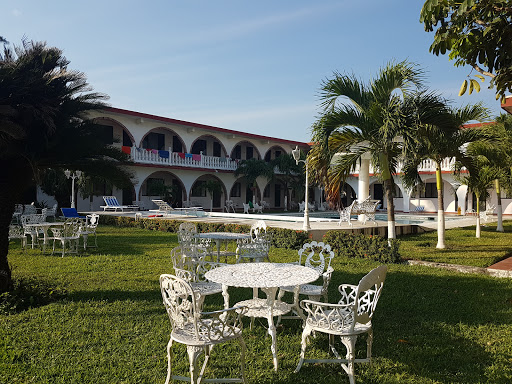 Las Dunas, Dr. Carlos Saens de La Peña s/n, Playa de Chachalacas, Úrsulo Galván, Ver., México, Hotel en la playa | VER