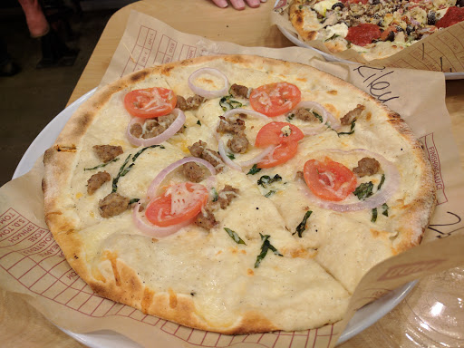 Pizza Restaurant «MOD Pizza», reviews and photos, 8225 S Chester St #102, Centennial, CO 80112, USA