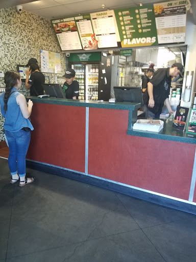 Chicken Wings Restaurant «Wingstop», reviews and photos, 1630 Gateway Blvd c, Fairfield, CA 94533, USA