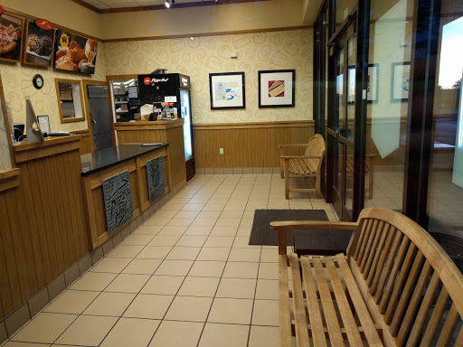 Pizza Restaurant «Pizza Hut», reviews and photos, 529 S 200 W, Bountiful, UT 84010, USA