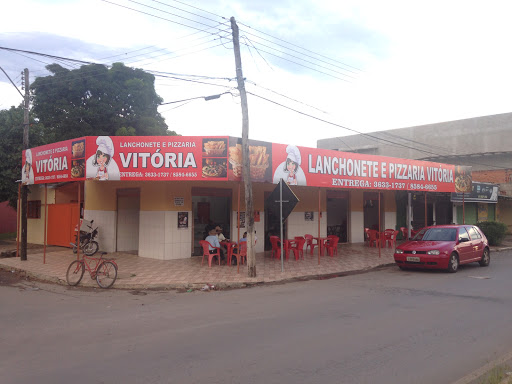 Lanchonete E Pizzaria Vitória, R. Tiradentes, 207 - St. Sul, Padre Bernardo - GO, 73700-000, Brasil, Restaurantes_Lanchonetes, estado Goias