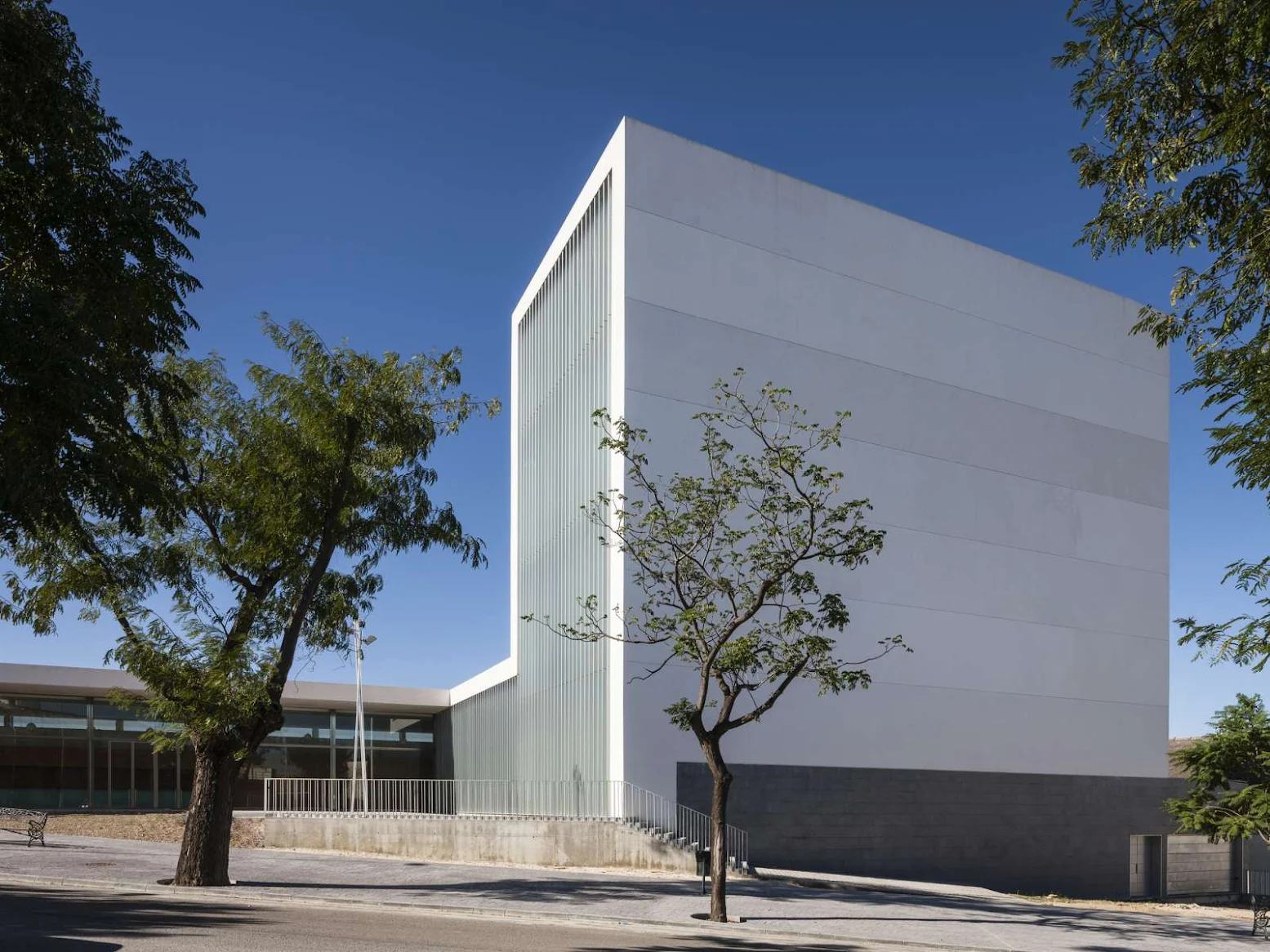 Municipal Theater by Estudio de Arquitectura Javier Terrados