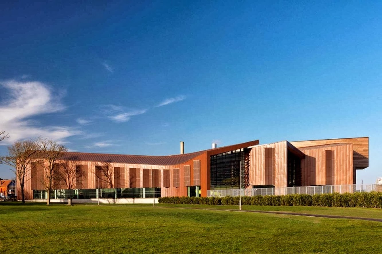 Sport wins Splashpoint Leisure Centre by Wilkinson Eyre