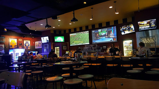 Chicken Wings Restaurant «Buffalo Wild Wings», reviews and photos, 9566 Diamond Centre Dr, Mentor, OH 44060, USA