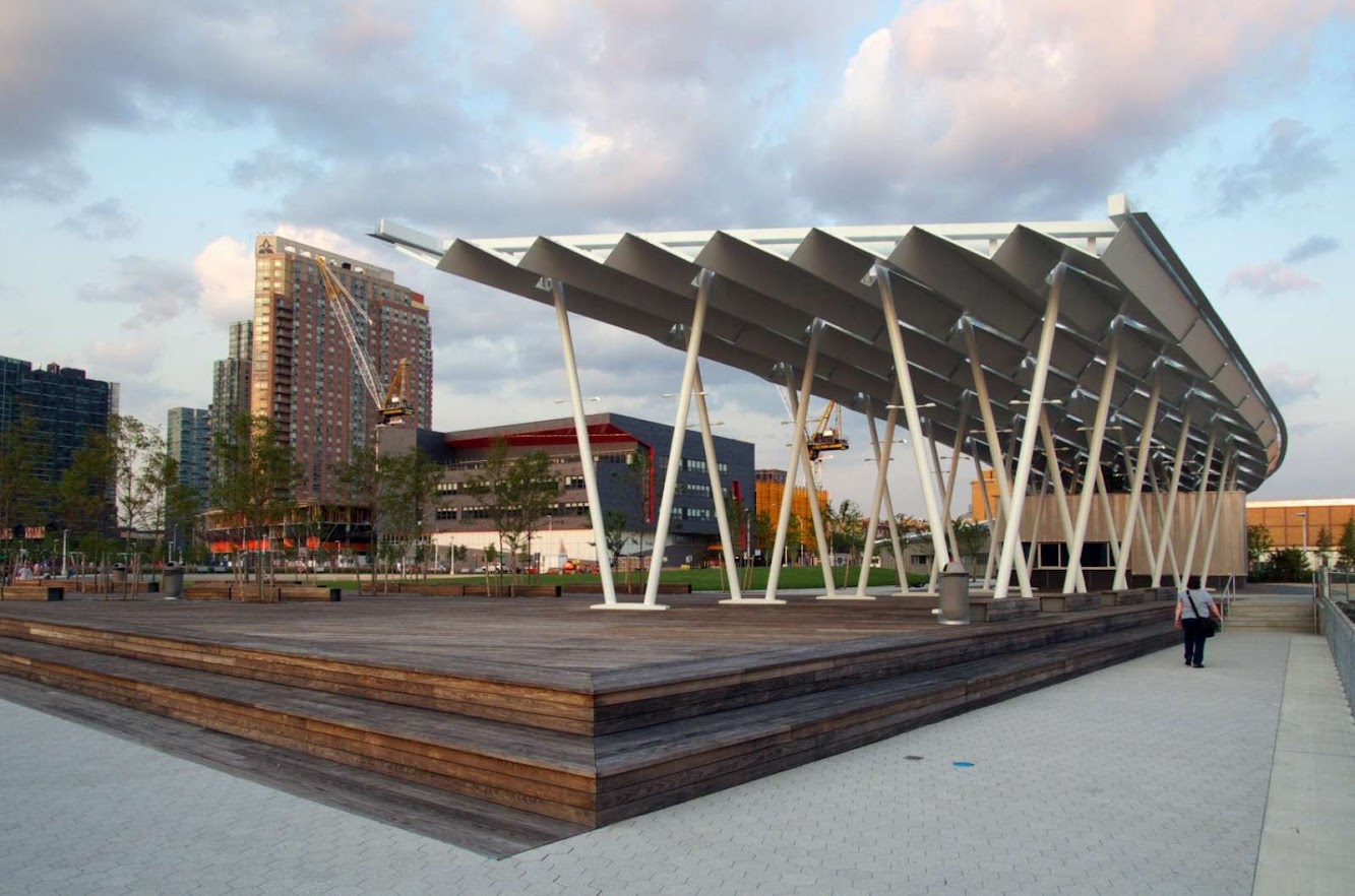 07-Hunters-Point-South-Waterfront-Park-by-Thomas-Balsley-Associates-and-Weiss/Manfredi