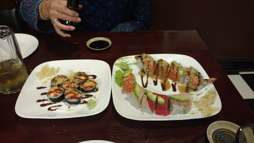 Restaurant «Kin2Kin Japanese Restaurant and Sushi Bar», reviews and photos, 103 S Green St, Morganton, NC 28655, USA