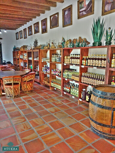 ROJESA S. DE R.L., Daniel Larios 260, Magisterio, 49300 Sayula, Jal., México, Tienda de bebidas alcohólicas | JAL