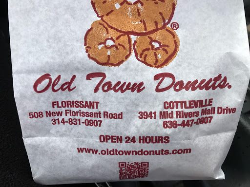 Donut Shop «Old Town Donut Shop», reviews and photos, 3941 Mid Rivers Mall Dr, St Peters, MO 63376, USA