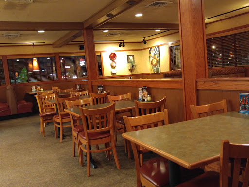 Pizza Restaurant «Pizza Hut», reviews and photos, 5005 Hinkleville Rd, Paducah, KY 42001, USA