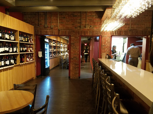 Wine Bar «Corkscrew Wine & Cheese», reviews and photos, 3908 Farnam St, Omaha, NE 68131, USA