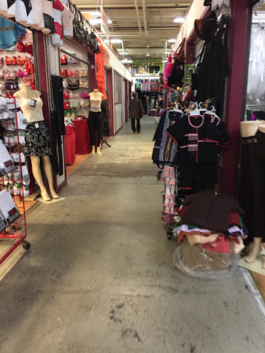 Shopping Mall «Hmong Village», reviews and photos, 1001 Johnson Pkwy, St Paul, MN 55106, USA