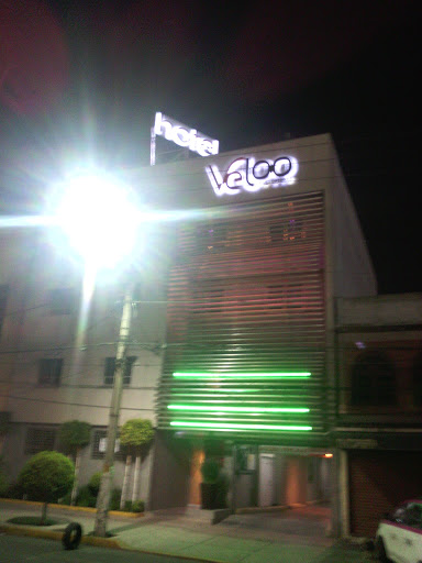 Hotel Veloo, Av. Valle de Santiago 48, Valle de Aragon 2da Secc, 57100 Nezahualcóyotl, Méx., México, Alojamiento en interiores | EDOMEX