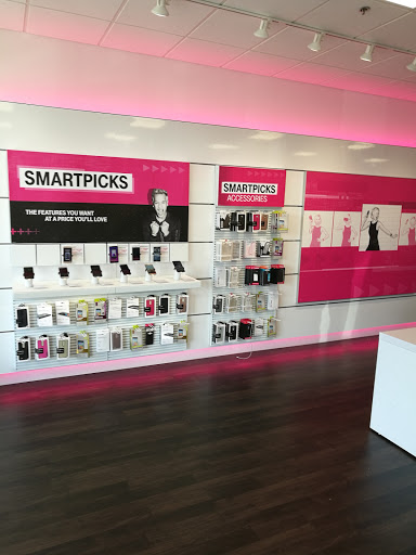 Cell Phone Store «T-Mobile», reviews and photos, 345 Main St, Tewksbury, MA 01876, USA
