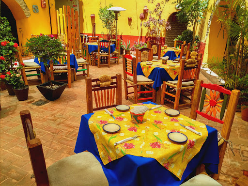 El Mesón Restaurante Bar, Calle Agustín Rivera 537, Centro, 47400 Lagos de Moreno, Jal., México, Restaurante de comida para llevar | JAL