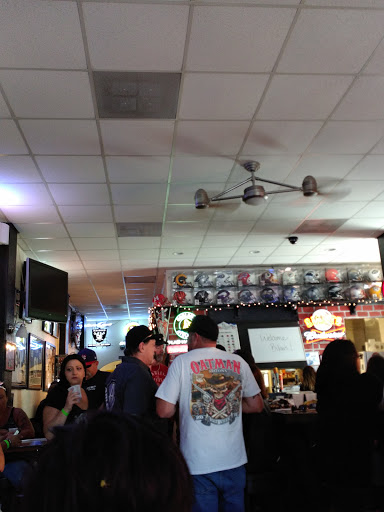Bar & Grill «Cheap Seats Pub & Grub», reviews and photos, 427 San Benito St, Hollister, CA 95023, USA