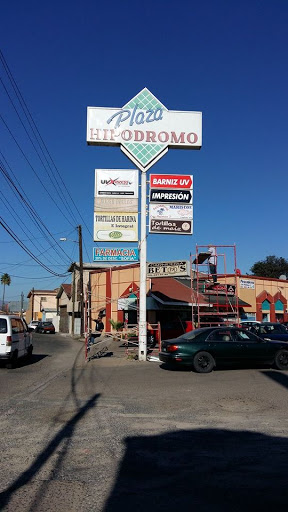 UV XPRESS HIPODROMO, Av. Independencia No.4, Local Plaza, Hipódromo 20, Hipodromo, 22195 Tijuana, B.C., México, Impresora digital | BC