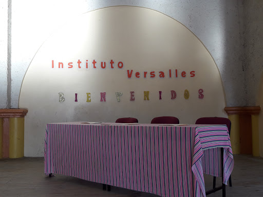 Instituto Versalles, Guillermo Prieto 6, Centro, 40000 Iguala de la Independencia, Gro., México, Instituto | GRO
