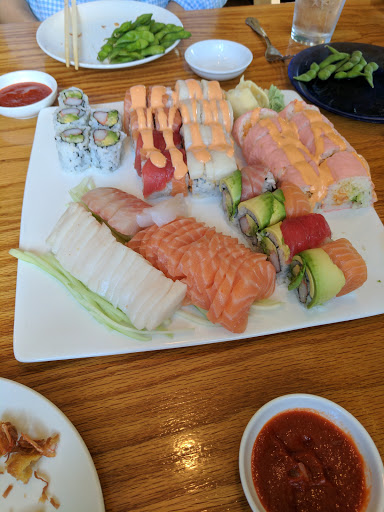 Restaurant «Makoto Asian Cuisine», reviews and photos, 1224 St George Ave, Avenel, NJ 07001, USA