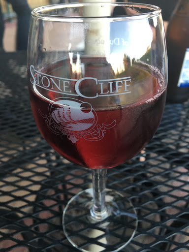 Winery «Stone Cliff Winery», reviews and photos, 600 Star Brewery Drive, Dubuque, IA 52001, USA
