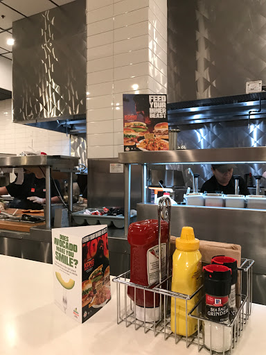 Hamburger Restaurant «Johnny Rockets», reviews and photos, 2621 Palisades Center Dr, West Nyack, NY 10994, USA