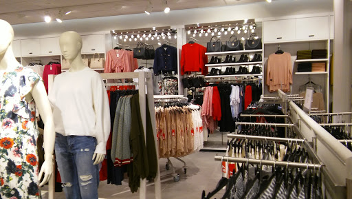 Clothing Store «H&M», reviews and photos, 49 W Maryland St #166, Indianapolis, IN 46204, USA