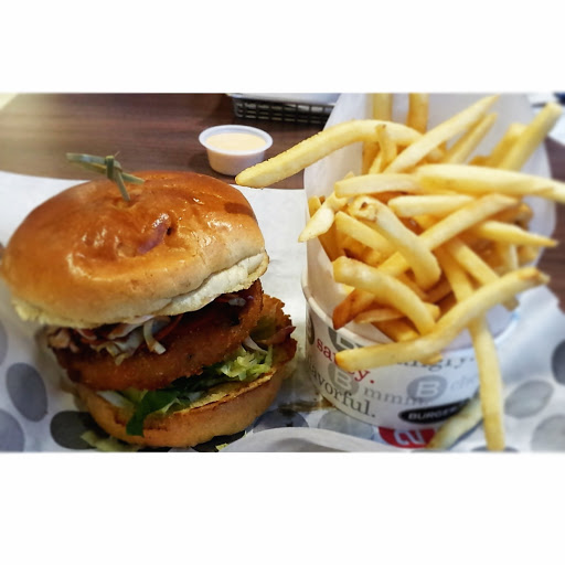 Hamburger Restaurant «Burger 21», reviews and photos, 43800 Central Station Dr #100, Ashburn, VA 20147, USA