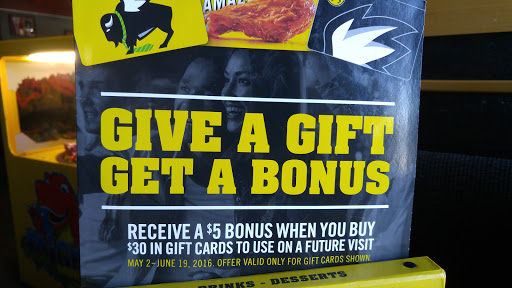 Chicken Wings Restaurant «Buffalo Wild Wings», reviews and photos, 3555 Navarre Ave, Oregon, OH 43616, USA