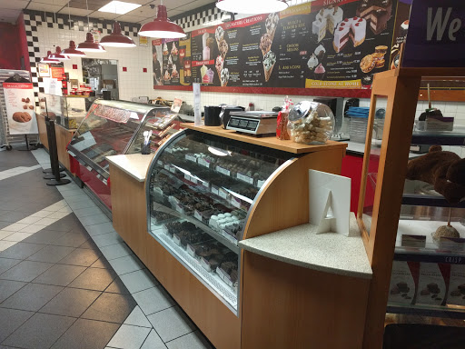 Ice Cream Shop «Cold Stone Creamery», reviews and photos, 1087 S Hover Rd Ste. B, Longmont, CO 80501, USA