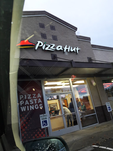 Pizza Restaurant «Pizza Hut», reviews and photos, 19940 S Prairie Rd E, Sumner, WA 98390, USA