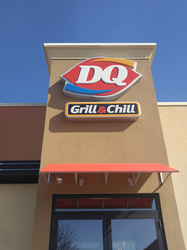 Fast Food Restaurant «DQ Grill & Chill Restaurant», reviews and photos, 704 E Veterans Pkwy, Yorkville, IL 60560, USA