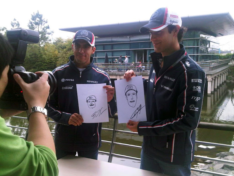рисунки Пастора Мальдонадо и Бруно Сенны самих себя на Гран-при Китая 2012