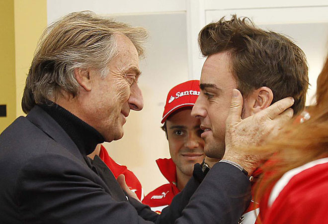 Лука ди Монтедземоло обнимает Фернандо Алонсо на Ferrari Finali Mondiali в декабре 2012