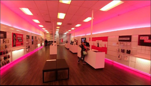 Cell Phone Store «T-Mobile», reviews and photos, 4515 Rosewood Dr STE 400, Pleasanton, CA 94588, USA