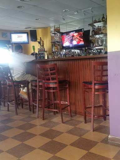 Bar «Riverside Sports Bar», reviews and photos, 31 Rodman St, Fall River, MA 02721, USA
