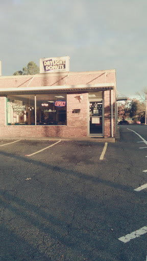 Donut Shop «Daylight Donuts», reviews and photos, 1408 E Race Ave, Searcy, AR 72143, USA