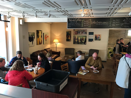 Cafe «Black Cap Coffee & Beer - Espresso - Sandwiches - Craft Beer Store - Wine Shop - Gift Shop», reviews and photos, 144 Main St, Stowe, VT 05672, USA