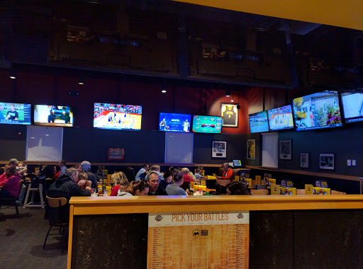 Chicken Wings Restaurant «Buffalo Wild Wings», reviews and photos, 1285 W Pearce Blvd, Wentzville, MO 63385, USA