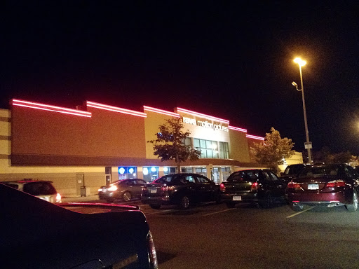 Movie Theater «Cinemark - Theatre Buckland Hills 18 + IMAX», reviews and photos, 99 Redstone Rd, Manchester, CT 06042, USA