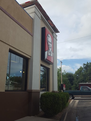 Fast Food Restaurant «KFC», reviews and photos, 726 W Kearney St, Springfield, MO 65803, USA