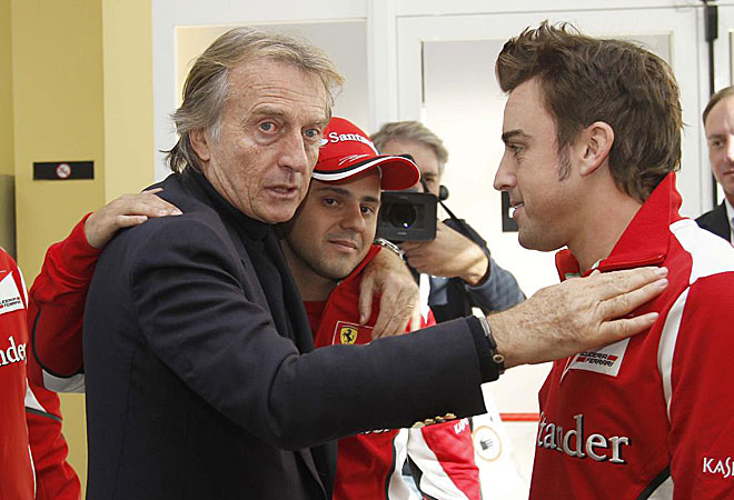 Лука ди Монтедземоло обнимает Фелипе Массу на Ferrari Finali Mondiali в декабре 2012