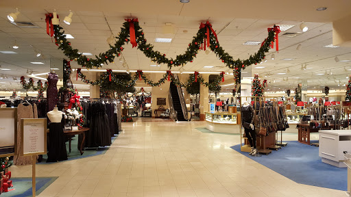 Department Store «Von Maur», reviews and photos, 10010 California St, Omaha, NE 68114, USA