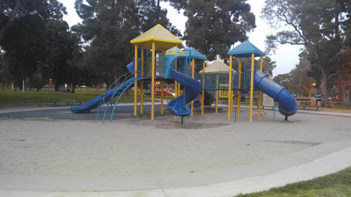 Community Center «Recreation Park Community Center», reviews and photos, 4900 E 7th St, Long Beach, CA 90804, USA