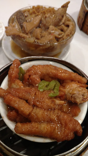 Chinese Restaurant «West Lake Chinese Seafood Restaurant», reviews and photos, 1016 NJ-34, Matawan, NJ 07747, USA