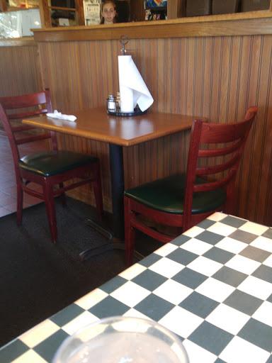 Pizza Restaurant «Pizza Hut», reviews and photos, 7470 Transit Rd, Williamsville, NY 14221, USA