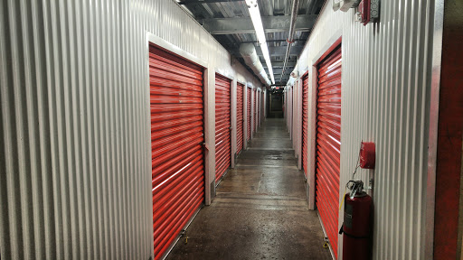RV Storage Facility «U-Haul Moving & Storage of Doral», reviews and photos, 8700 NW 77th Ct, Medley, FL 33166, USA